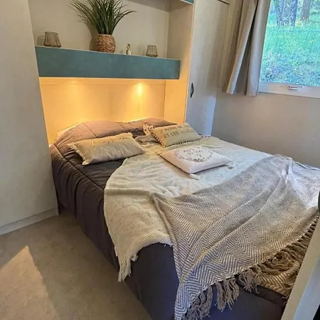 Zecamping 4 Animaux Acceptes Avec Piscine Chauffee Toboggan Et Tennis 4*