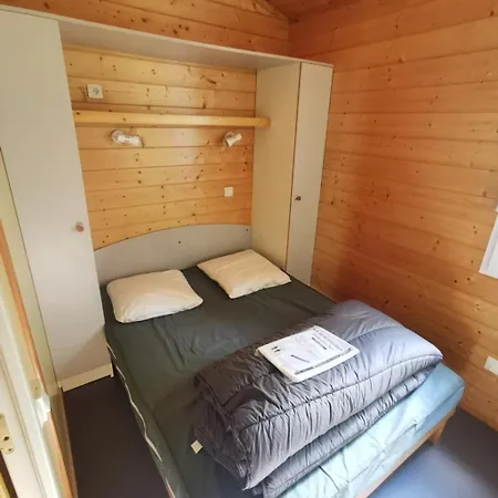 Zecamping 4 Animaux Acceptes Avec Piscine Chauffee Toboggan Et Tennis Kemping 4*