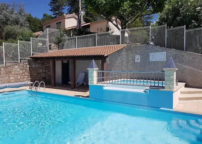 4 étoiles - Piscine - Ccbehfc Camping